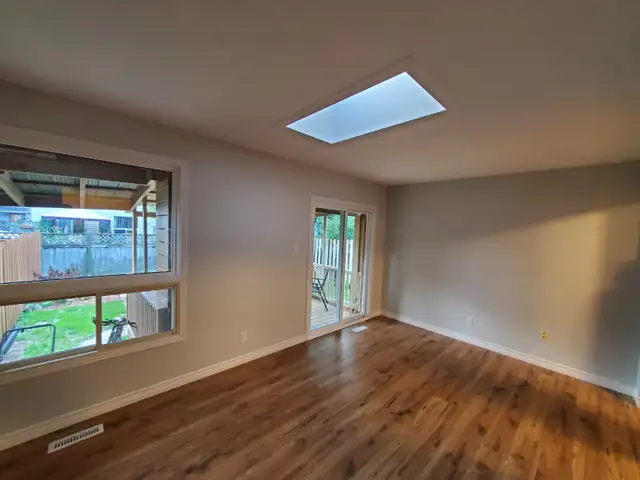 This beautiful light filled home, 3bd 1.5bath available May 1 - Photo 3