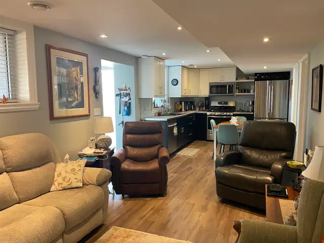 3 Bedroom one bath Apartment/ West End/ Available May 1st - Photo 4