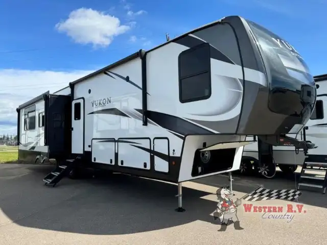 2022 Dutchmen RV Yukon 399ML