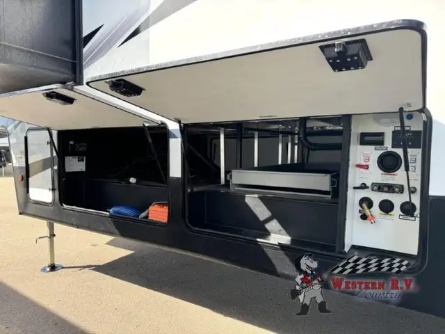 2022 Dutchmen RV Yukon 399ML - Photo 4