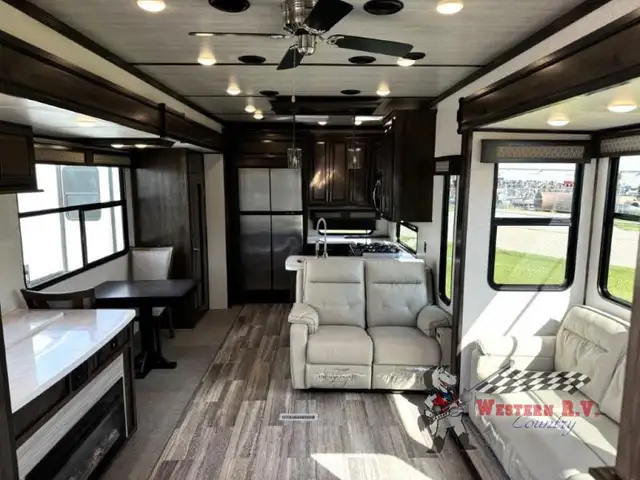 2022 Dutchmen RV Yukon 399ML - Photo 7