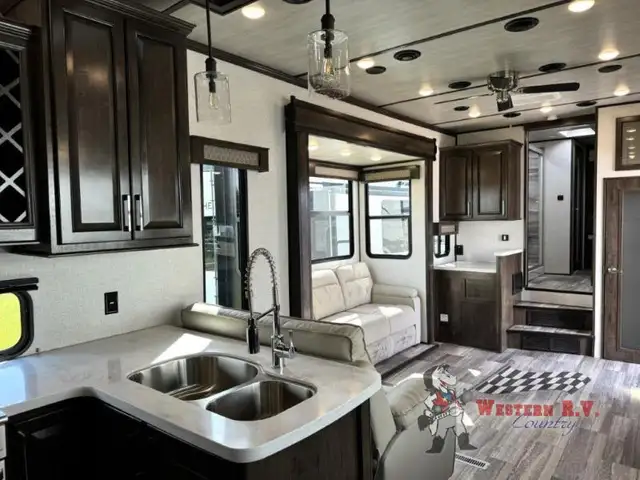 2022 Dutchmen RV Yukon 399ML - Photo 13