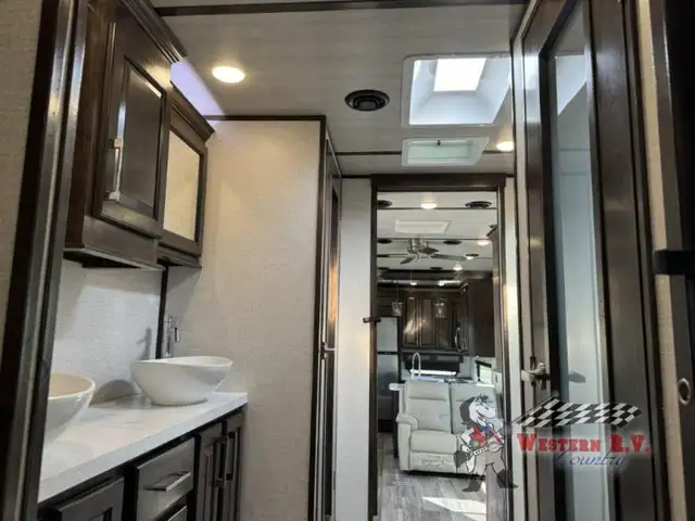 2022 Dutchmen RV Yukon 399ML - Photo 21