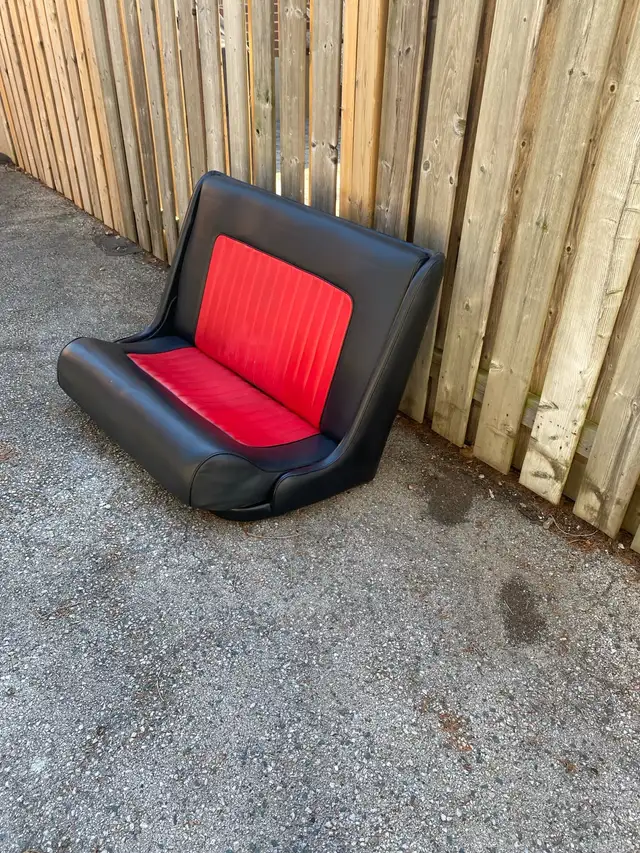 Hot rod seat
