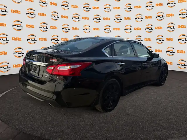 2017 Nissan Altima Low Kms Push Start - Photo 7