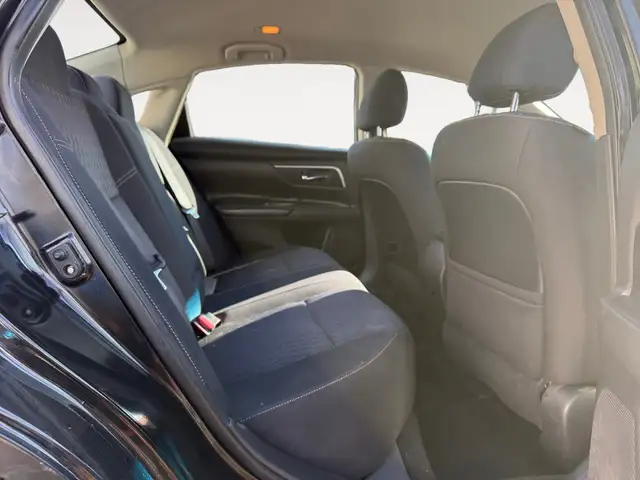 2017 Nissan Altima Low Kms Push Start - Photo 14