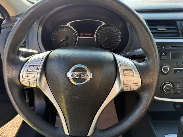 2017 Nissan Altima Low Kms Push Start - Photo 16