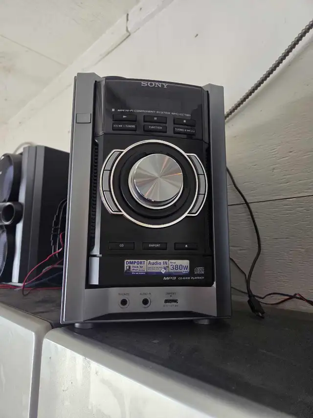 Sony Stereo - Photo 2