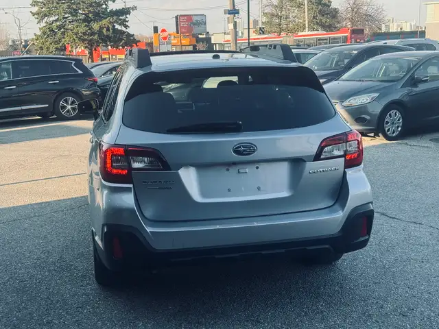 2018 Subaru Outback 2.5i Touring - Photo 4