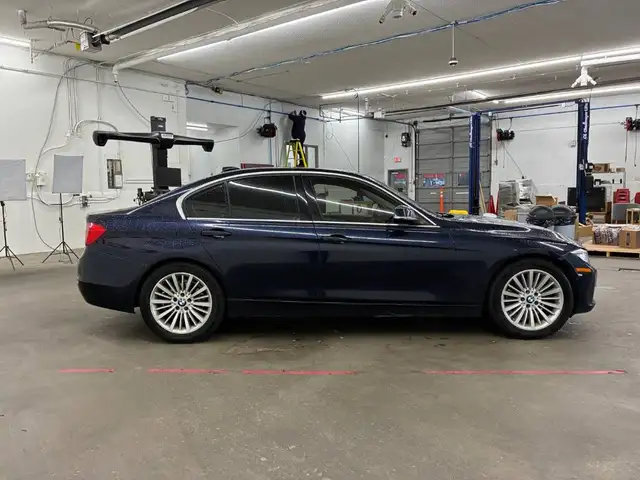 2014 BMW 328i xdrive Low kms BC Vehicle - Photo 3