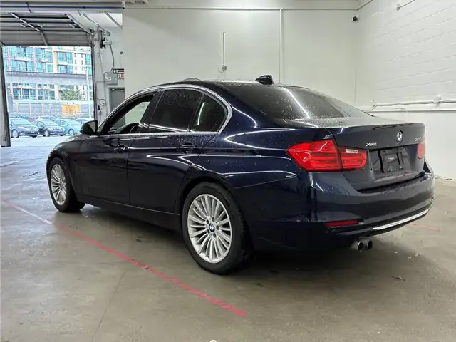 2014 BMW 328i xdrive Low kms BC Vehicle - Photo 6