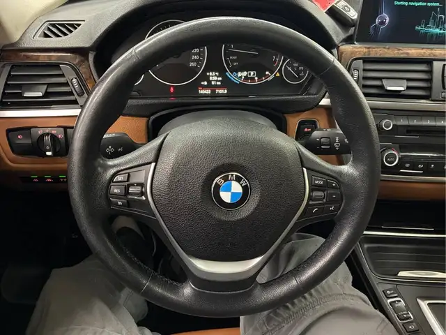 2014 BMW 328i xdrive Low kms BC Vehicle - Photo 8