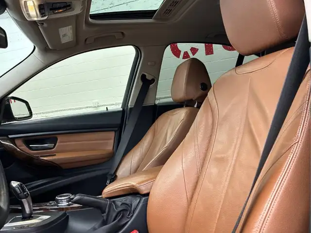 2014 BMW 328i xdrive Low kms BC Vehicle - Photo 12