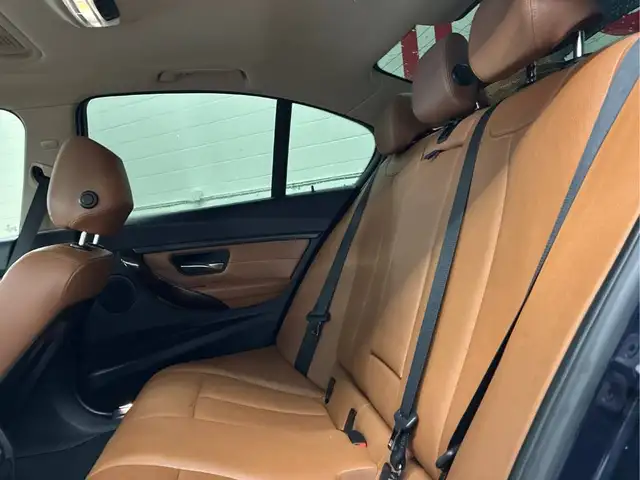 2014 BMW 328i xdrive Low kms BC Vehicle - Photo 13