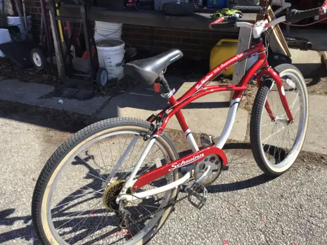 USED TIM HORTONS 40th ANNIVERSARY BIKE by SCHWINN - Photo 2