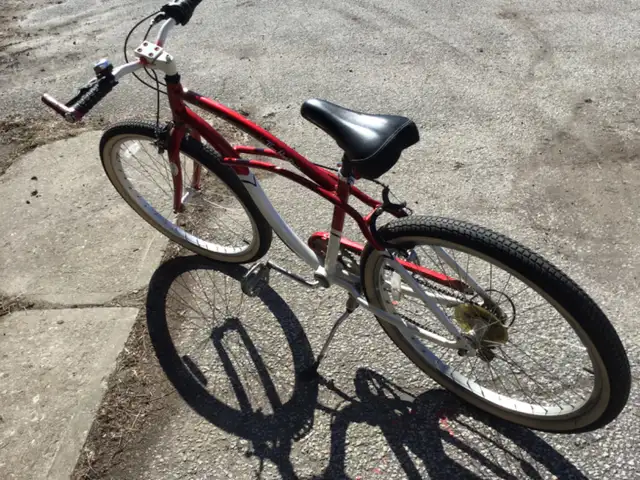 USED TIM HORTONS 40th ANNIVERSARY BIKE by SCHWINN - Photo 3