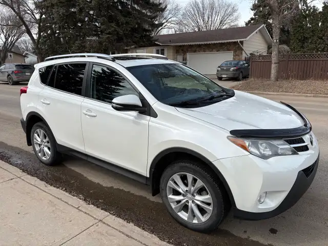 2015 Toyota RAV4 Limited AWD - Photo 3