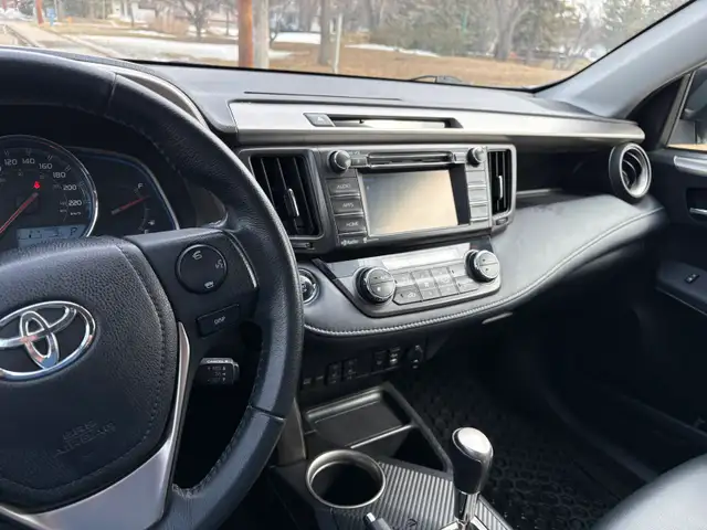 2015 Toyota RAV4 Limited AWD - Photo 5