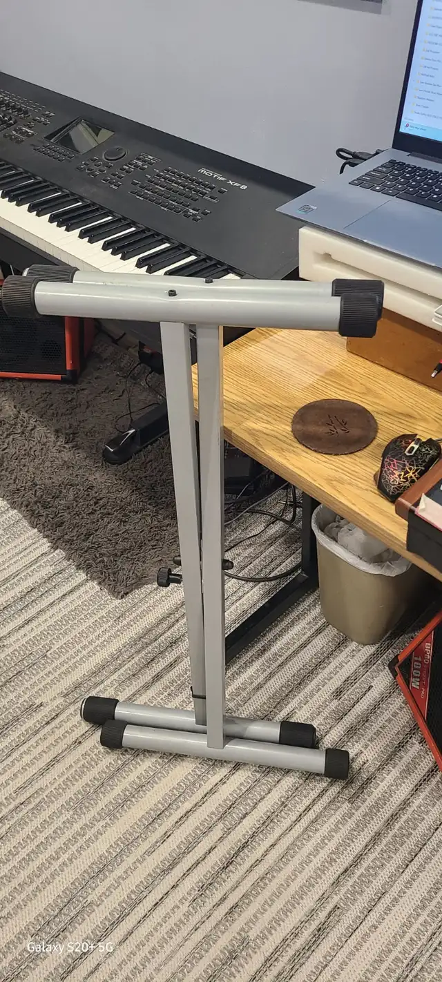 keyboard stand, folding, portable, Great Deal $40 - Photo 4