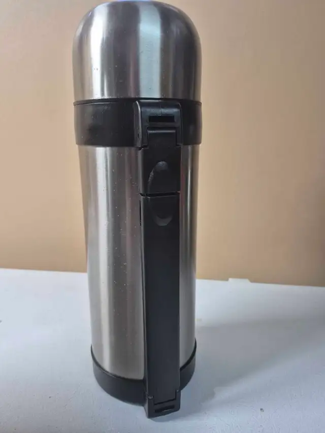 Stainless steel thermos