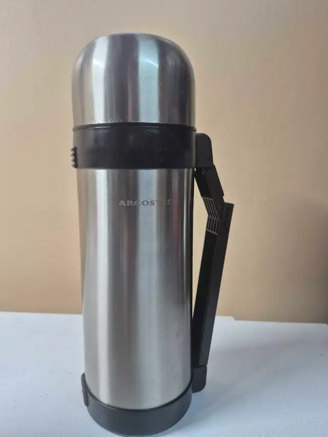 Stainless steel thermos - Photo 2