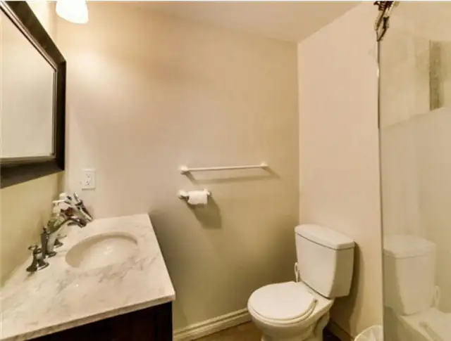 room for rent - Photo 6