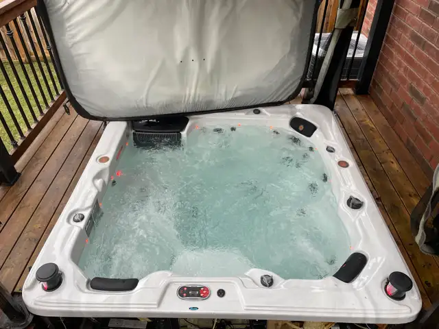 Hot Tub & Swim Spa Repairs 289-933-0693 - Photo 2