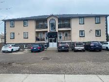 Pet friendly 2 bedroom apartment, own laundry close to downtoan