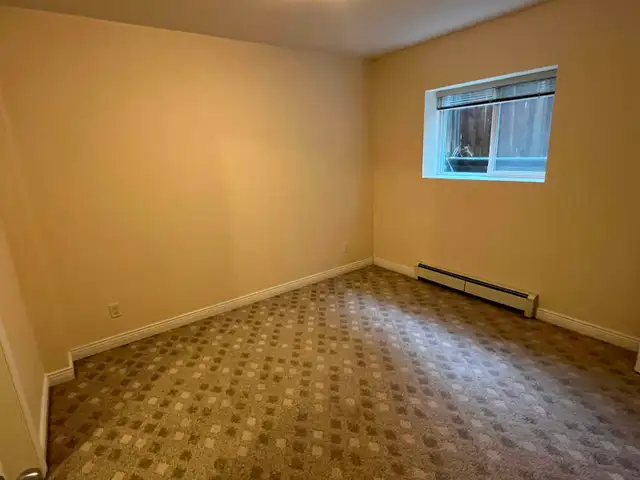 2br - 2 Bed / 1 Bath Basement Suite for Rent –Surrey - Photo 5