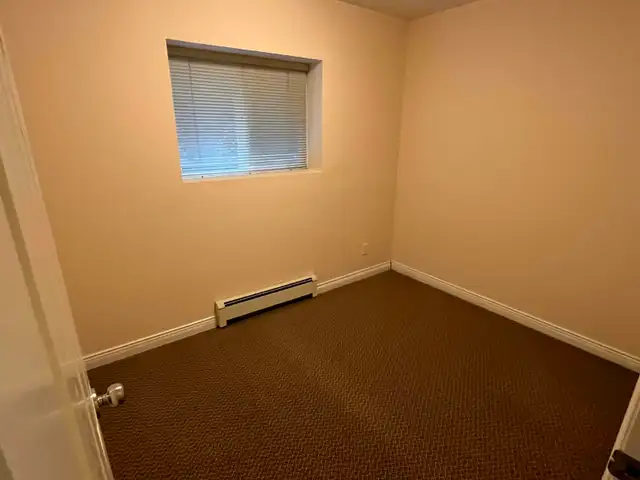 2br - 2 Bed / 1 Bath Basement Suite for Rent –Surrey - Photo 6
