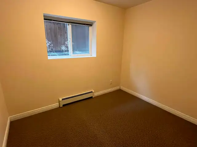 2br - 2 Bed / 1 Bath Basement Suite for Rent –Surrey - Photo 8