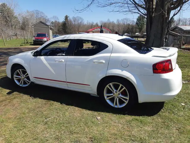 2014 Dodge Avenger CERTIFIED - Photo 2