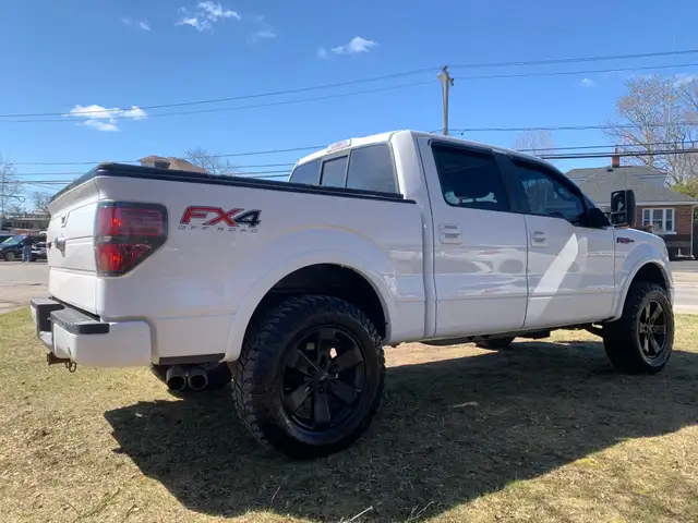2013 F-150 FX4 CREW 5L LOW KMS LIFT CERTIFIED - Photo 9