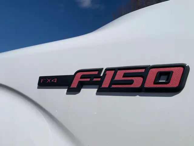 2013 F-150 FX4 CREW 5L LOW KMS LIFT CERTIFIED - Photo 17