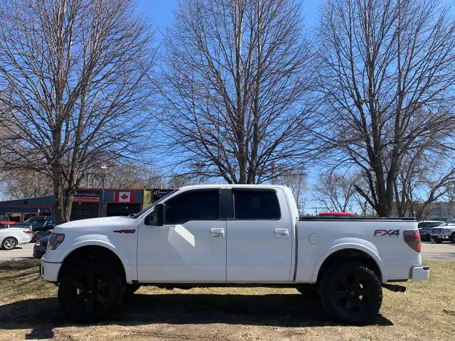 2013 F-150 FX4 CREW 5L LOW KMS LIFT CERTIFIED - Photo 36