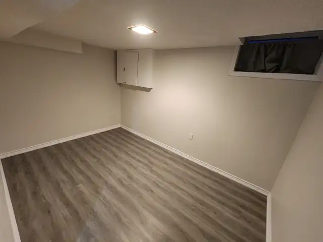 Spacious,  recently renovated living space - Photo 5