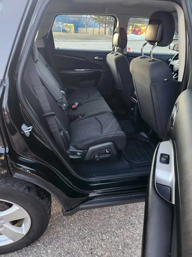 2017 Dodge Journey FWD, 2.4lt | 5 Passenger | ONLY $5,999 Quick! - Photo 4