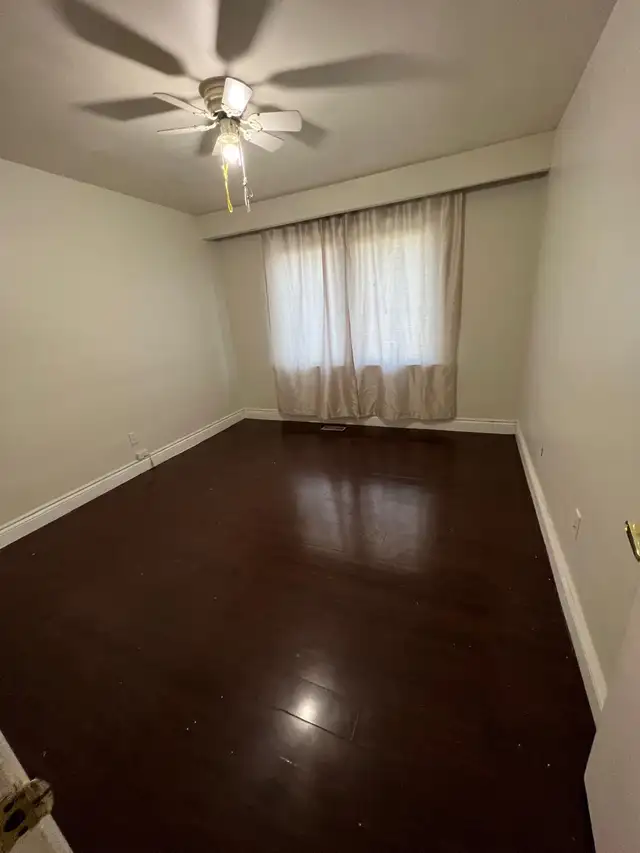 3 Bedroom House - Markham Rd & Lawrence E, Toronto - Photo 6