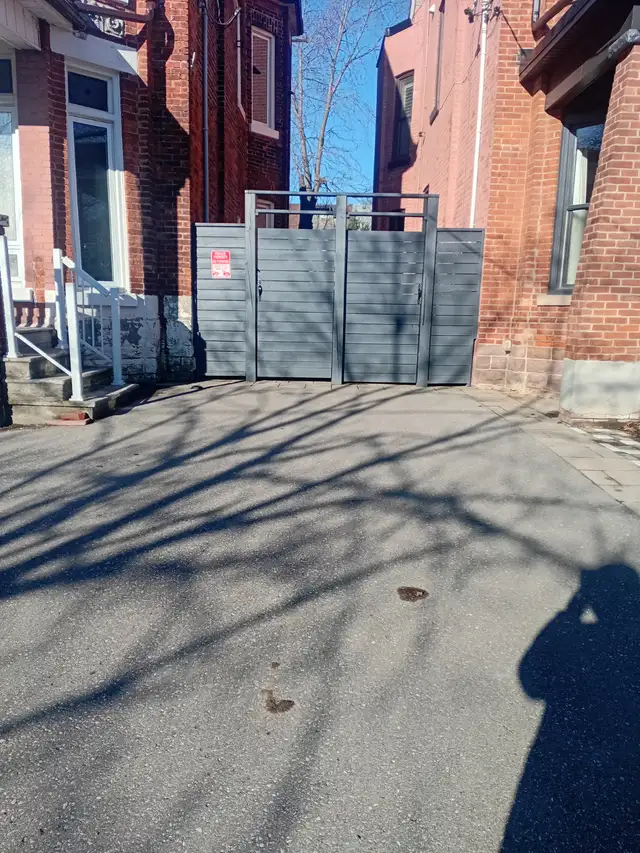 Parking Spot - Photo 2