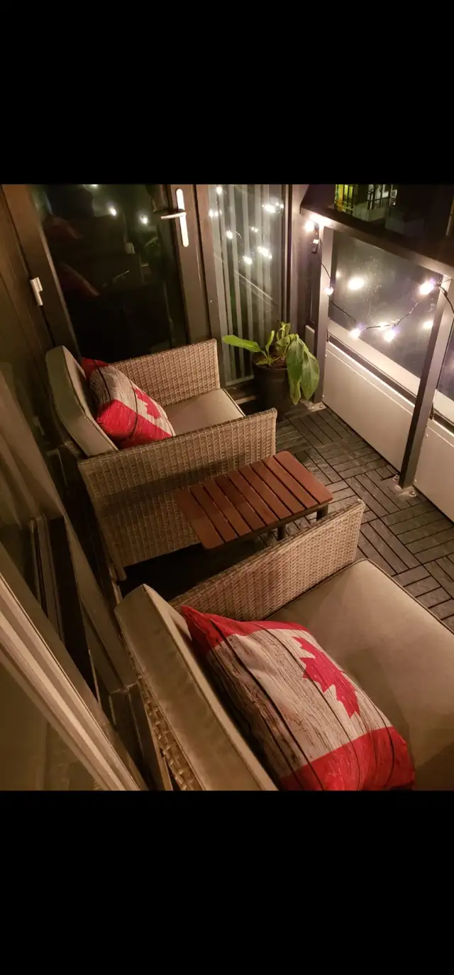 Spacious 1 bedroom 1 bath suite at Bathurst and Front - Photo 7