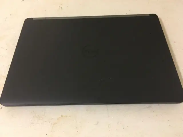 Dell Latitude E7490 i5(8th Gen, Touch Screen) - Photo 2