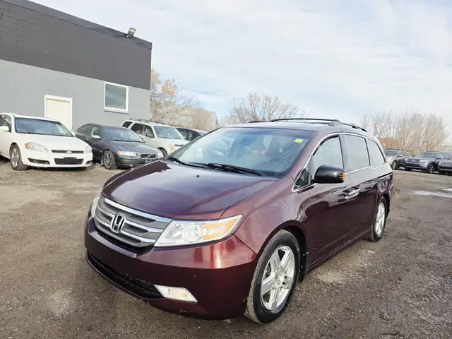 2012 Honda Odyssey Touring Clean Carfax Leather Navi 8 Passenger