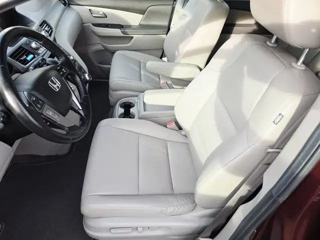 2012 Honda Odyssey Touring Clean Carfax Leather Navi 8 Passenger - Photo 7