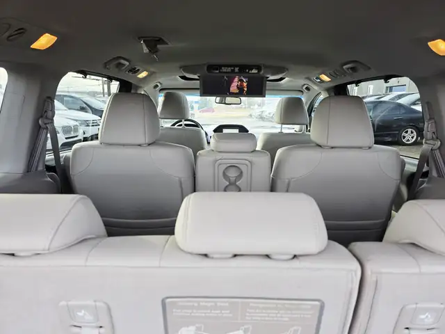 2012 Honda Odyssey Touring Clean Carfax Leather Navi 8 Passenger - Photo 13