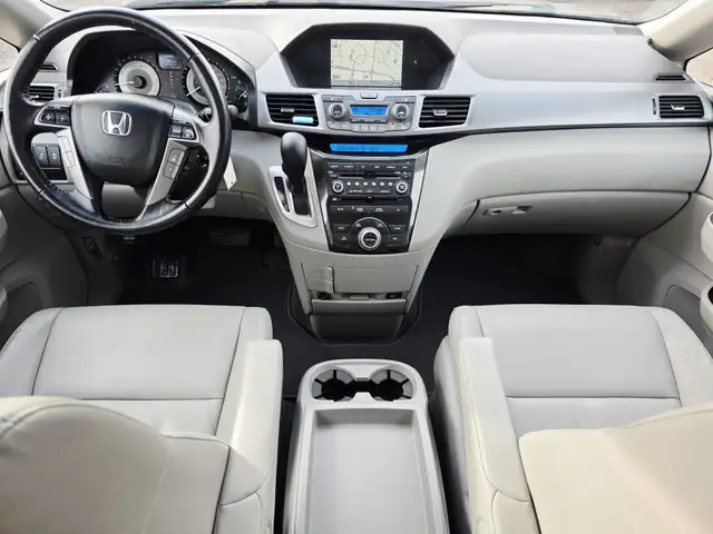 2012 Honda Odyssey Touring Clean Carfax Leather Navi 8 Passenger - Photo 14
