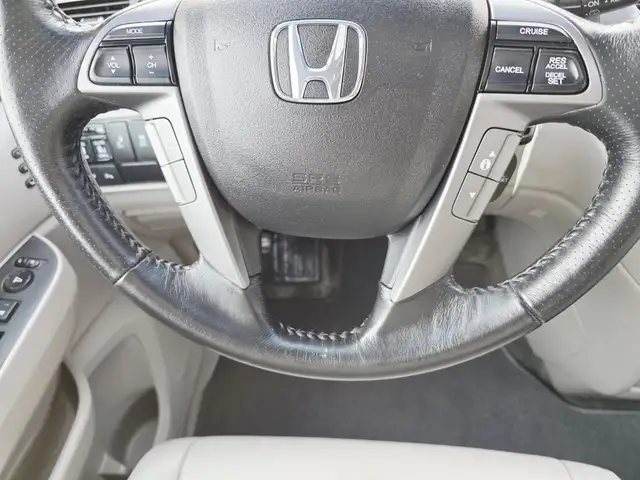 2012 Honda Odyssey Touring Clean Carfax Leather Navi 8 Passenger - Photo 17