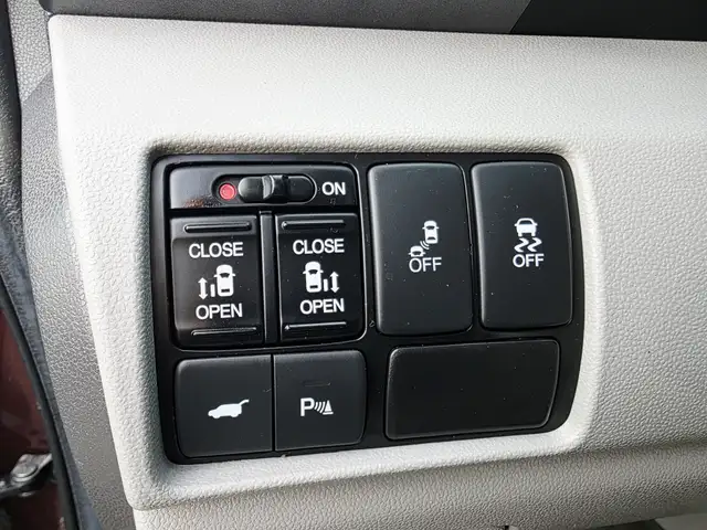 2012 Honda Odyssey Touring Clean Carfax Leather Navi 8 Passenger - Photo 19