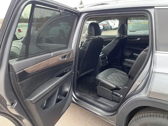 2024 Volkswagen Atlas - Photo 9