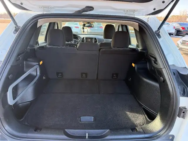 2015 Jeep CHEROKEE - Photo 9