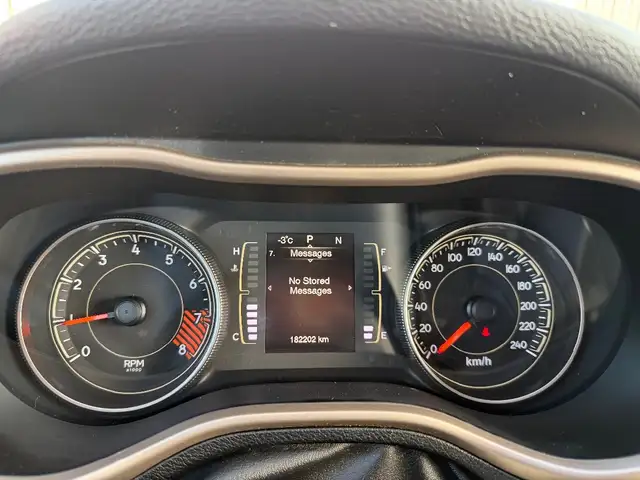 2015 Jeep CHEROKEE - Photo 15